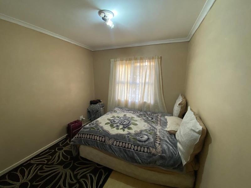 2 Bedroom Property for Sale in Goodwood Estate Western Cape
